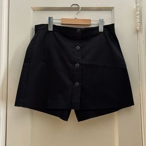Cache Size 8 Skort Black